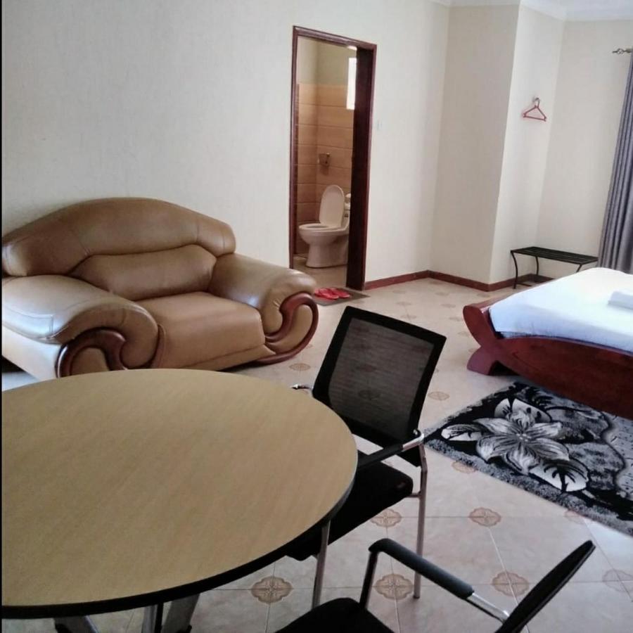 Migingo Suites Entebbe Exteriör bild