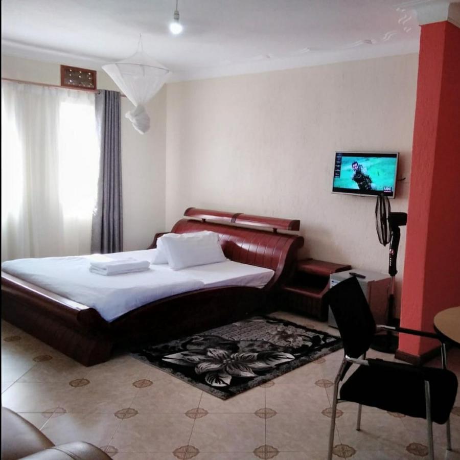 Migingo Suites Entebbe Exteriör bild