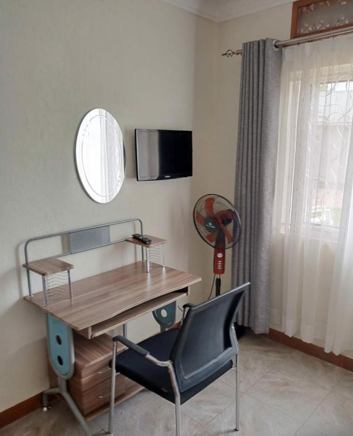Migingo Suites Entebbe Exteriör bild
